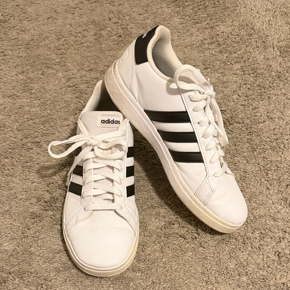Women’s Adidas White Sneakers Black Stripes Size 6